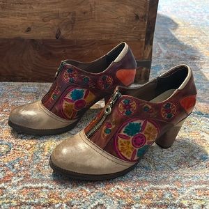 L'Artiste By Spring Step Raina Bootie